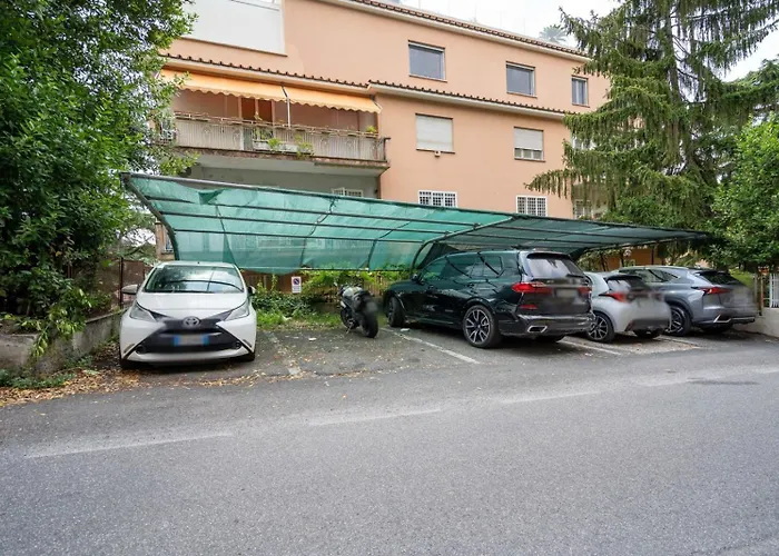 Appartamento Vatican Historic Center -luxury Flat With Garden And Private Parking Roma