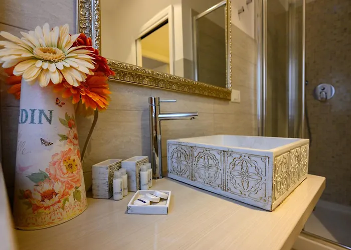 Vatican Historic Center -luxury Flat With Garden And Private Parking Appartamento