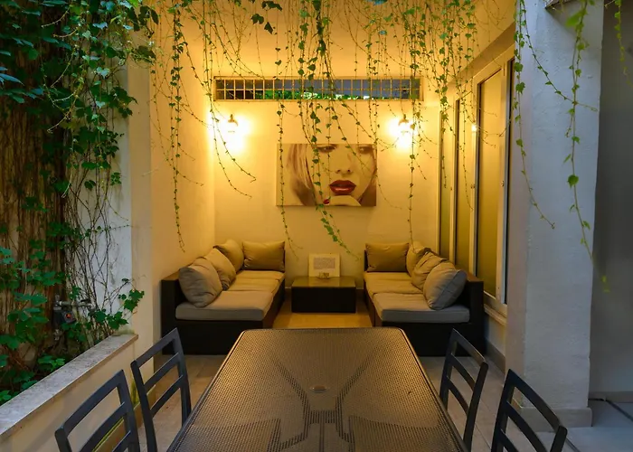 Vatican Historic Center -luxury Flat With Garden And Private Parking * Roma