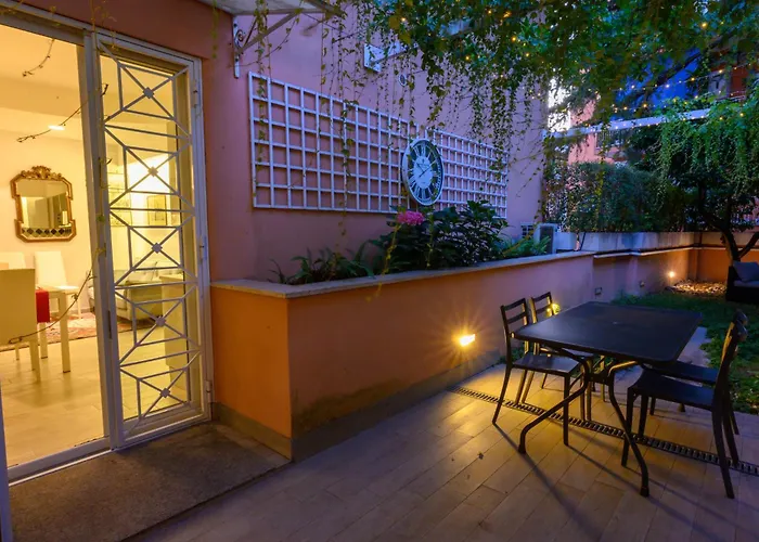 Vatican Historic Center -luxury Flat With Garden And Private Parking