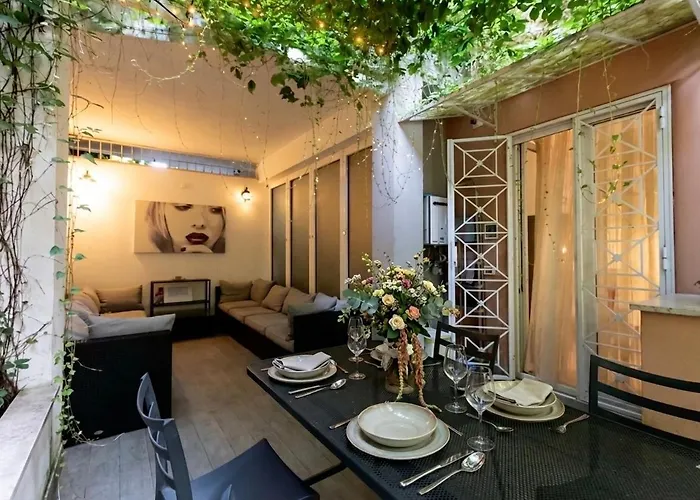 Vatican Historic Center -luxury Flat With Garden And Private Parking *